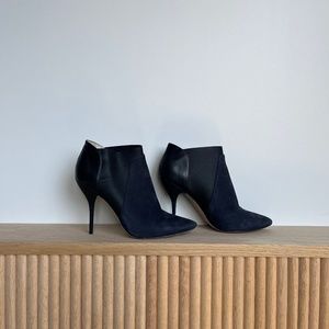 Jimmy Choo — black & navy heeled booties (size 40)